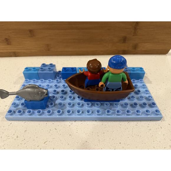 Lego Duplo Fishing Scene Boat Fish 2 Figures Lot Of 14 - Picture 3 of 6